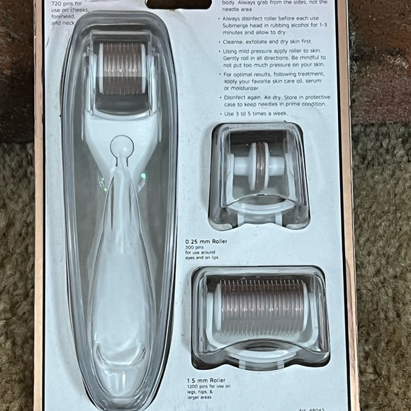 Precision Beauty Micro-Needle Facial Roller Set - Picture 4 of 6